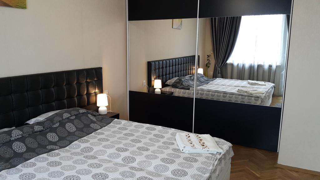 Apartment Plamen Delux ブルガス エクステリア 写真