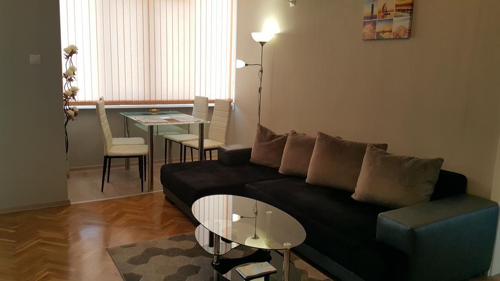 Apartment Plamen Delux ブルガス エクステリア 写真
